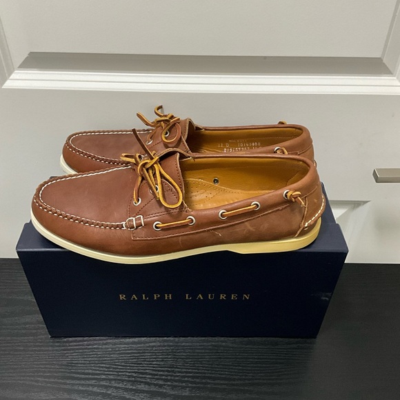 Ralph Lauren Tan Leather Boat Shoes - Picture 2 of 8